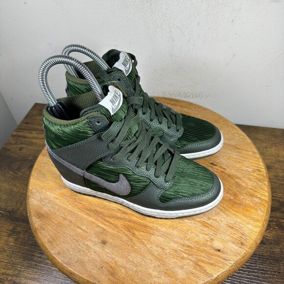Nike Dunk Sky Hi Carbon Green Womens Size 6 Wedge Shes Sneakers 528899-302